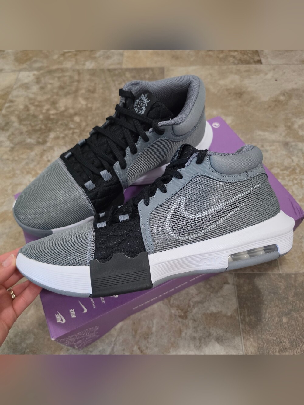 Nike LeBron Witness 8 Cool Grey Black Men's Size 12 - Picture 3 of 7